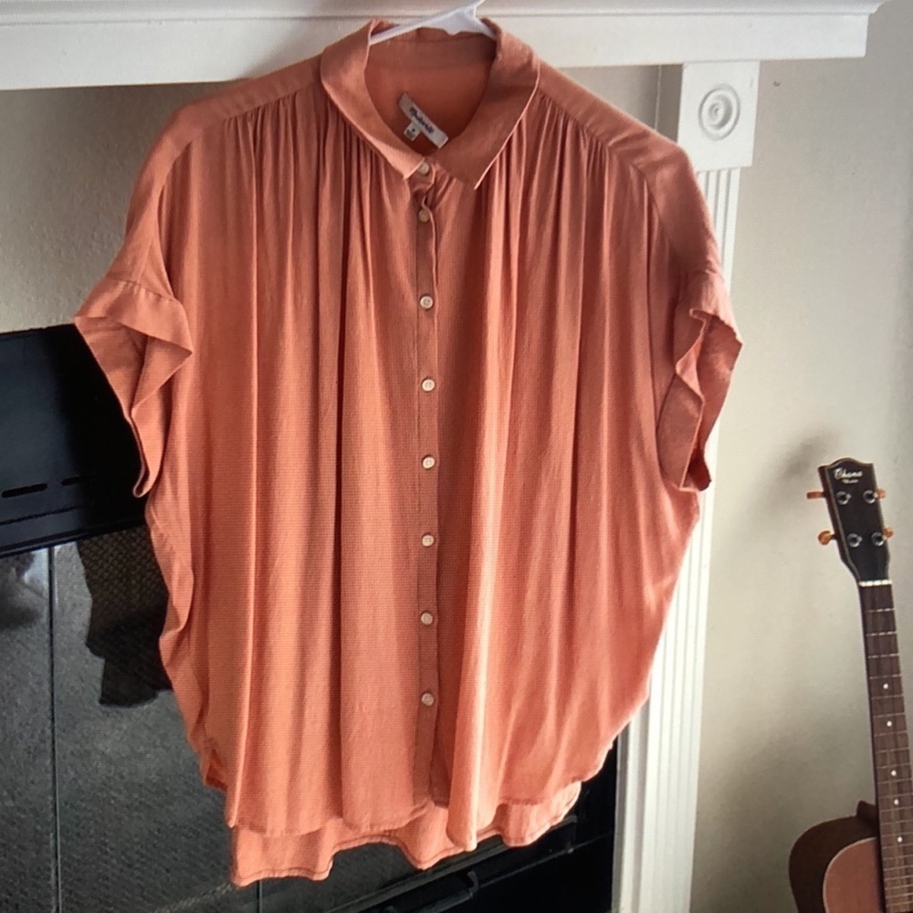 M Madewell Central Drapey Shirt 100% viscose and oversized fit. Peachy pink. EUC